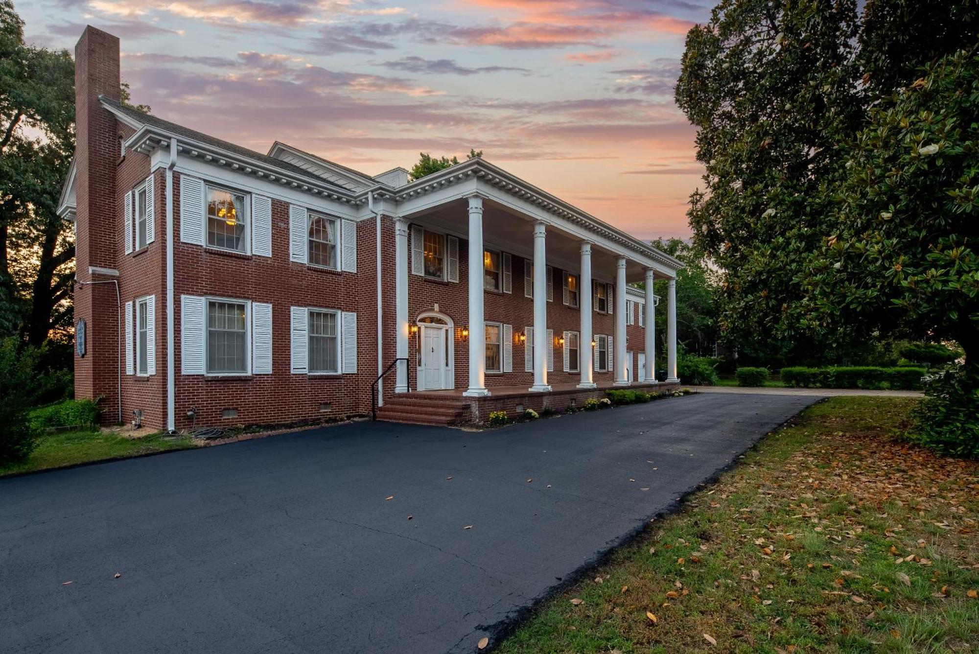 Beland Mansion-Treasured Mist Suite! Fort Smith Extérieur photo
